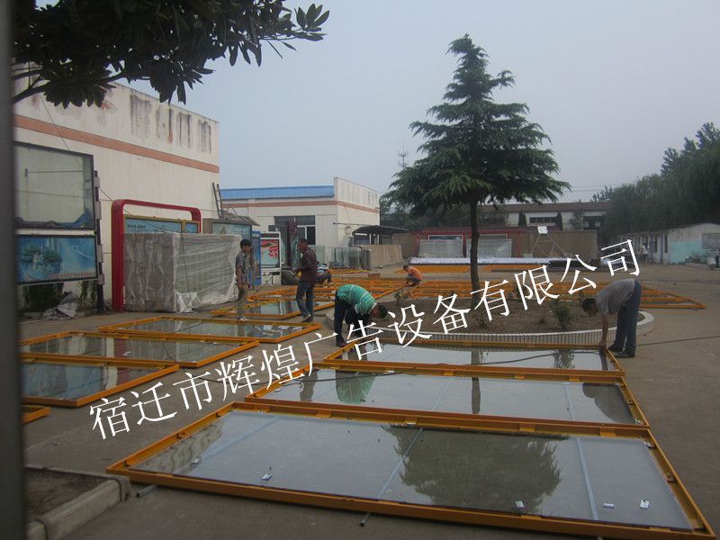 河北保定在我公司订购的98台广告灯箱正在进行中